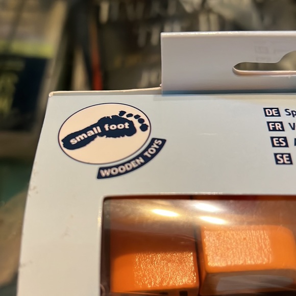 Small Foot Wooden Road Roller - Picture 4 of 8